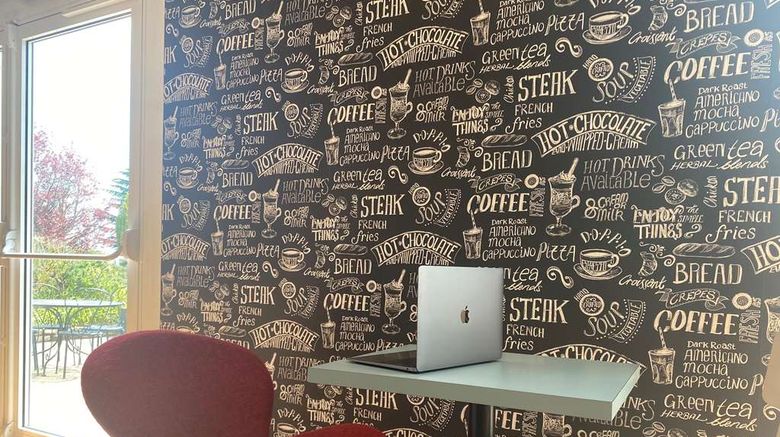 <b>B&B Hotel Chalon-sur-Saone Nord Restaurant</b>. Images powered by <a href="https://iceportal.shijigroup.com/" title="IcePortal" target="_blank">IcePortal</a>.