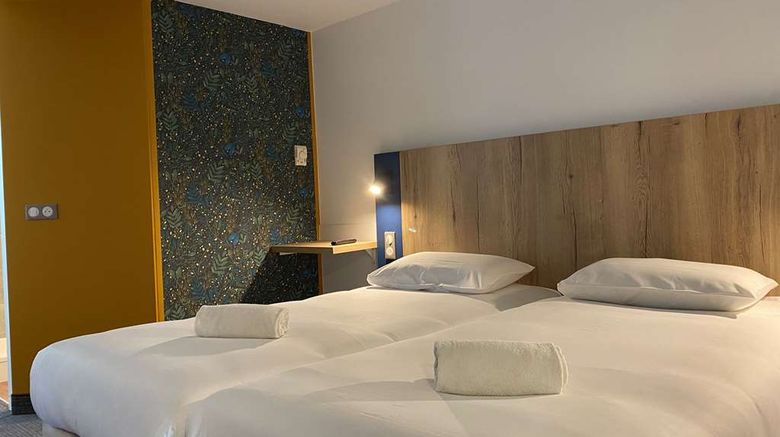 <b>B&B Hotel Chalon-sur-Saone Nord Room</b>. Images powered by <a href="https://iceportal.shijigroup.com/" title="IcePortal" target="_blank">IcePortal</a>.