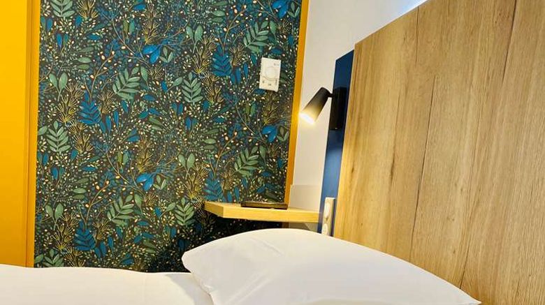 <b>B&B Hotel Chalon-sur-Saone Nord Room</b>. Images powered by <a href="https://iceportal.shijigroup.com/" title="IcePortal" target="_blank">IcePortal</a>.