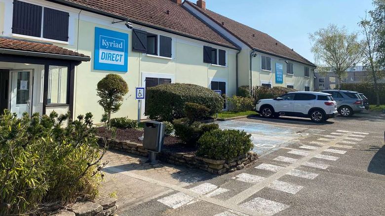 <b>B&B Hotel Chalon-sur-Saone Nord Exterior</b>. Images powered by <a href="https://iceportal.shijigroup.com/" title="IcePortal" target="_blank">IcePortal</a>.