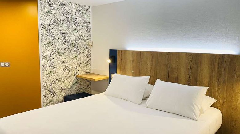 <b>B&B Hotel Chalon-sur-Saone Nord Room</b>. Images powered by <a href="https://iceportal.shijigroup.com/" title="IcePortal" target="_blank">IcePortal</a>.