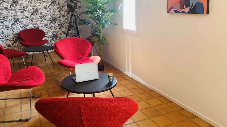 <b>B&B Hotel Chalon-sur-Saone Nord Restaurant</b>. Images powered by <a href="https://iceportal.shijigroup.com/" title="IcePortal" target="_blank">IcePortal</a>.