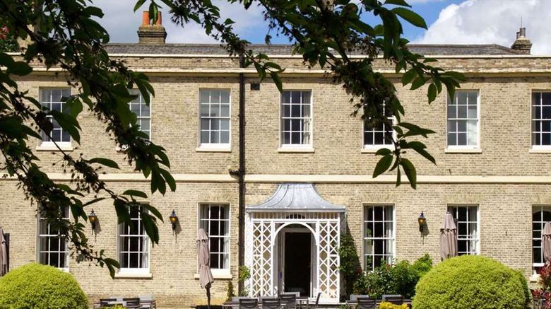 <b>London Chigwell, BW Signature Collection Exterior</b>. Images powered by <a href="https://iceportal.shijigroup.com/" title="IcePortal" target="_blank">IcePortal</a>.