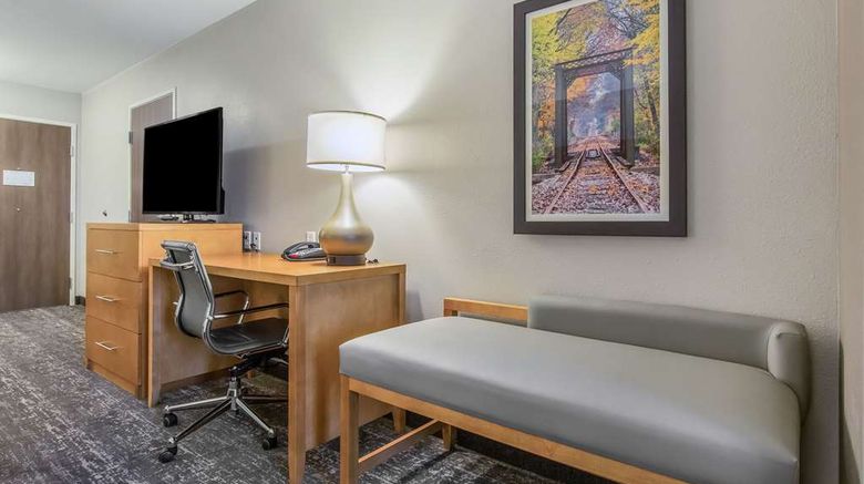<b>Comfort Inn Jasper South Suite</b>. Images powered by <a href="https://iceportal.shijigroup.com/" title="IcePortal" target="_blank">IcePortal</a>.