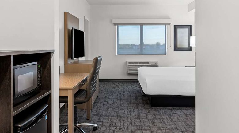 <b>Best Western Plus Winkler Room</b>. Images powered by <a href="https://iceportal.shijigroup.com/" title="IcePortal" target="_blank">IcePortal</a>.