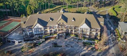 Fairways Hotel on the Mountain Exterior