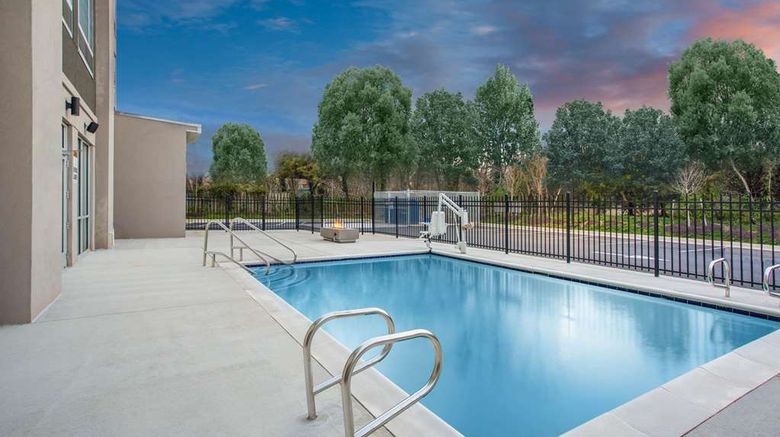 <b>La Quinta Inn Manassas VA-Dulles Arpt Pool</b>. Images powered by <a href="https://iceportal.shijigroup.com/" title="IcePortal" target="_blank">IcePortal</a>.
