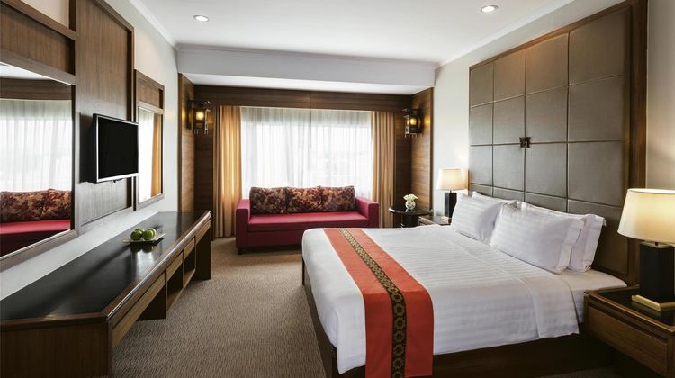 Moevenpick Suriwongse Hotel Chiang Mai Room