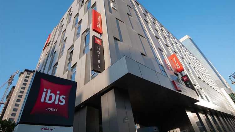 Ibis Baku City Exterior