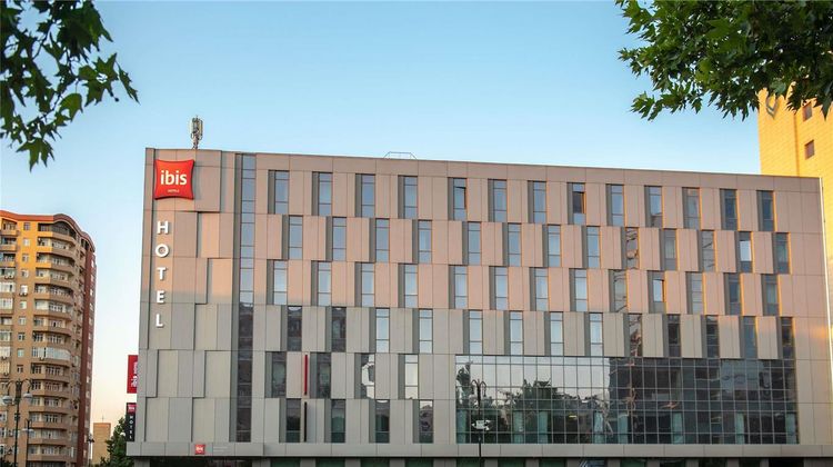 Ibis Baku City Exterior