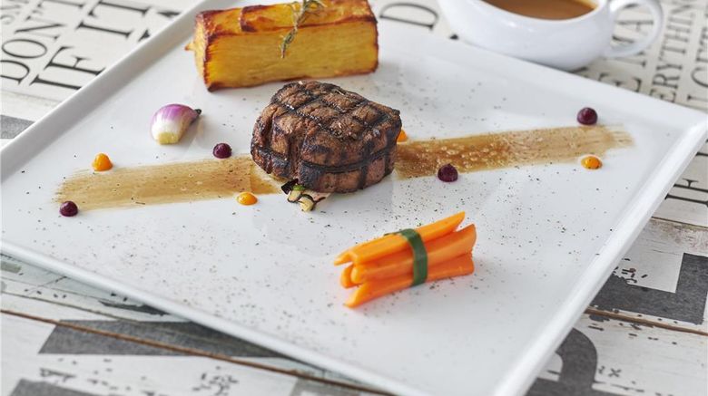 <b>Moevenpick Resort & Spa Boracay Restaurant</b>. Images powered by <a href="https://iceportal.shijigroup.com/" title="IcePortal" target="_blank">IcePortal</a>.