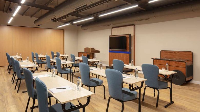 <b>DoubleTree by Hilton Bodrum Marina Vista Meeting</b>. Images powered by <a href="https://iceportal.shijigroup.com/" title="IcePortal" target="_blank">IcePortal</a>.