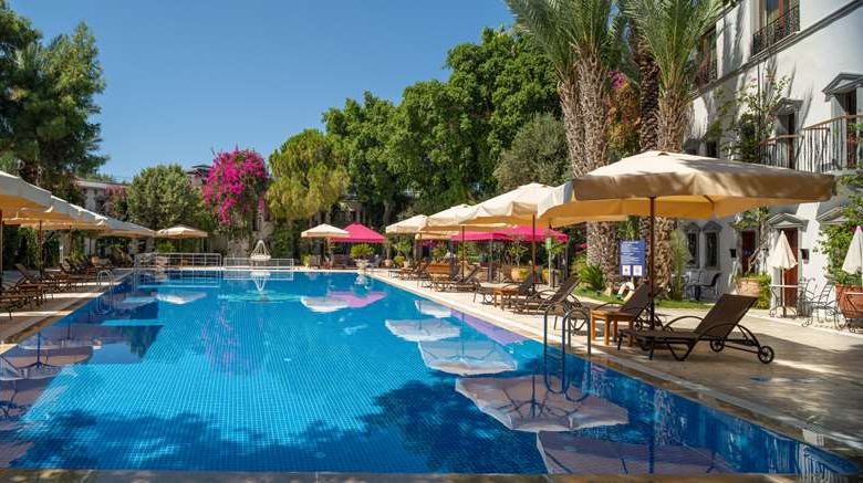 <b>DoubleTree by Hilton Bodrum Marina Vista Pool</b>. Images powered by <a href="https://iceportal.shijigroup.com/" title="IcePortal" target="_blank">IcePortal</a>.
