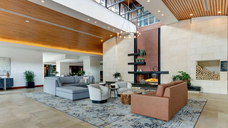 The Chattanoogan Hotel, Curio Collection Lobby