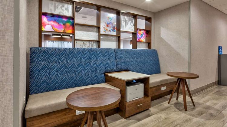 Hampton Inn Danville Lobby