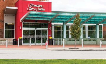 Hampton Inn & Suites Erie Bayfront