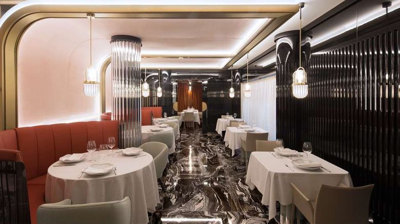<b>DoubleTree by Hilton A Coruna Restaurant</b>. Images powered by <a href="https://iceportal.shijigroup.com/" title="IcePortal" target="_blank">IcePortal</a>.