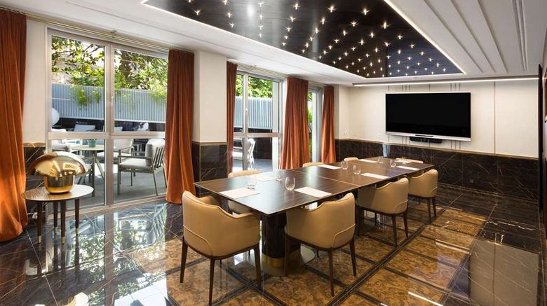 <b>DoubleTree by Hilton A Coruna Restaurant</b>. Images powered by <a href="https://iceportal.shijigroup.com/" title="IcePortal" target="_blank">IcePortal</a>.