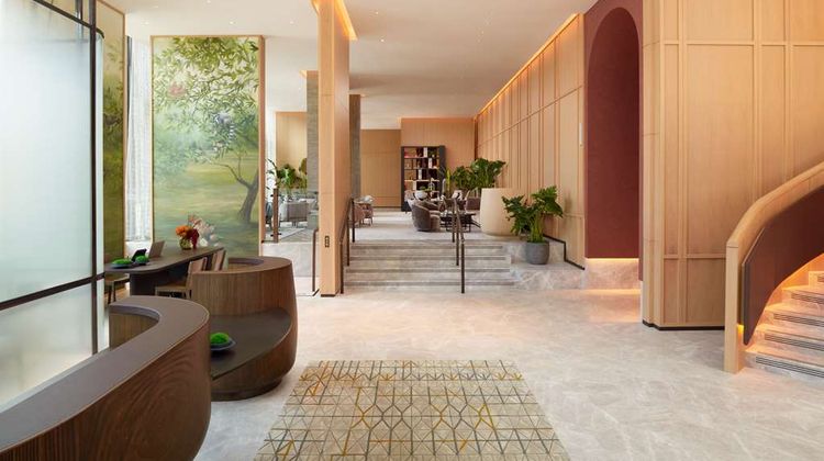 Pan Pacific London Lobby
