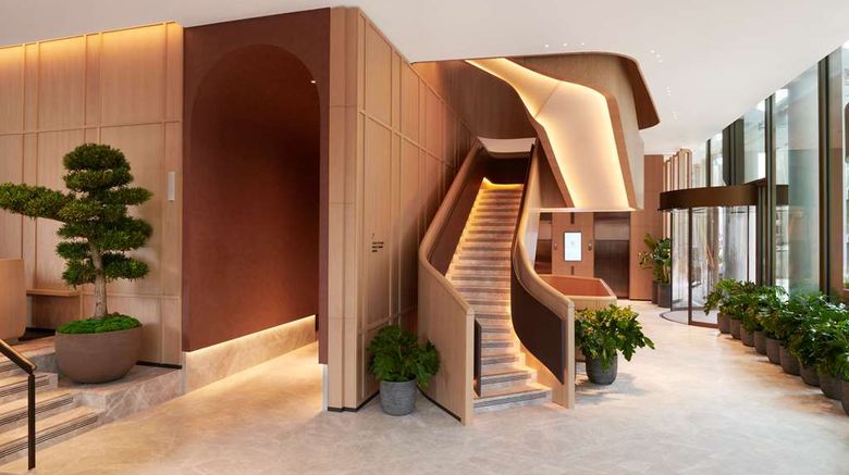<b>Pan Pacific London Lobby</b>. Images powered by <a href="https://iceportal.shijigroup.com/" title="IcePortal" target="_blank">IcePortal</a>.