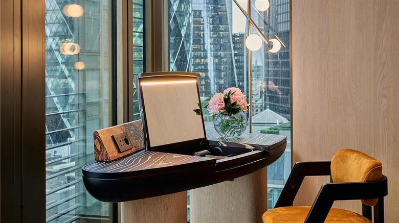 <b>Pan Pacific London Room</b>. Images powered by <a href="https://iceportal.shijigroup.com/" title="IcePortal" target="_blank">IcePortal</a>.