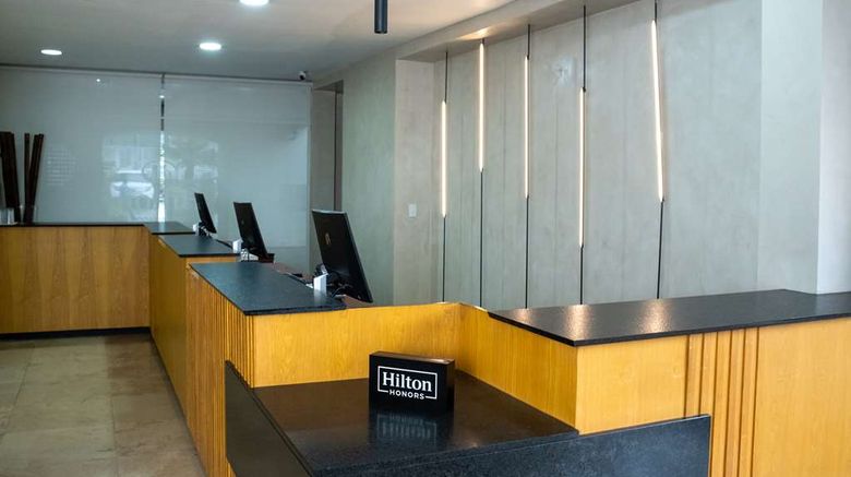 <b>Hilton San Salvador Lobby</b>. Images powered by <a href="https://iceportal.shijigroup.com/" title="IcePortal" target="_blank">IcePortal</a>.