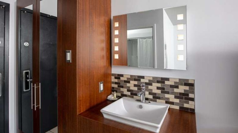 <b>Hotel V Room</b>. Images powered by <a href="https://iceportal.shijigroup.com/" title="IcePortal" target="_blank">IcePortal</a>.