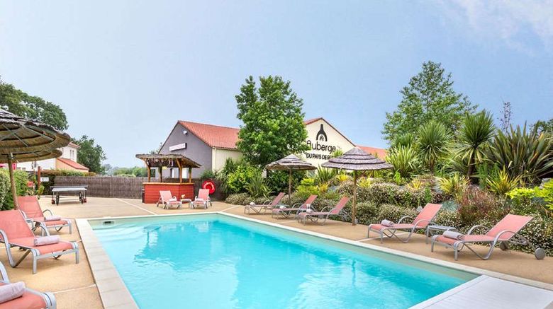 <b>Best Western Nuit de Retz Nantes Sud Pool</b>. Images powered by <a href="https://iceportal.shijigroup.com/" title="IcePortal" target="_blank">IcePortal</a>.