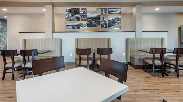 <b>MainStay Suites Restaurant</b>. Images powered by <a href="https://iceportal.shijigroup.com/" title="IcePortal" target="_blank">IcePortal</a>.