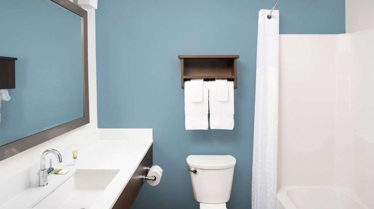 WoodSpring Suites McKinney Room