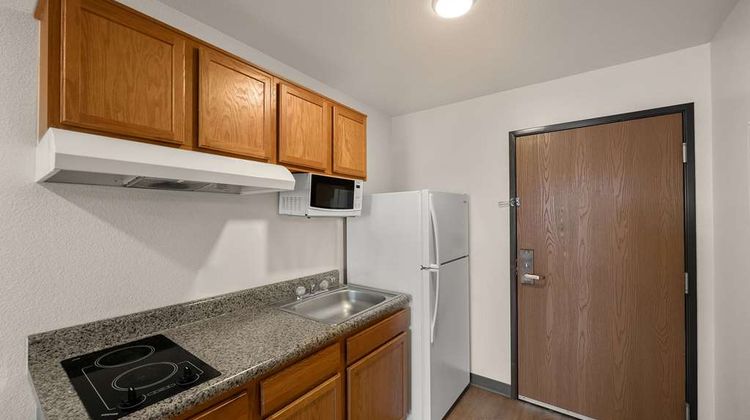WoodSpring Suites Dallas Rockwall Room