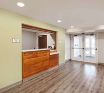 WoodSpring Suites Signature North Dallas Lobby