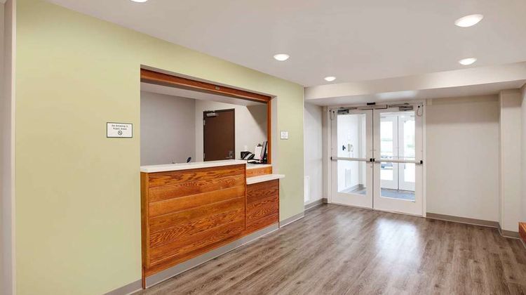 WoodSpring Suites Signature North Dallas Lobby