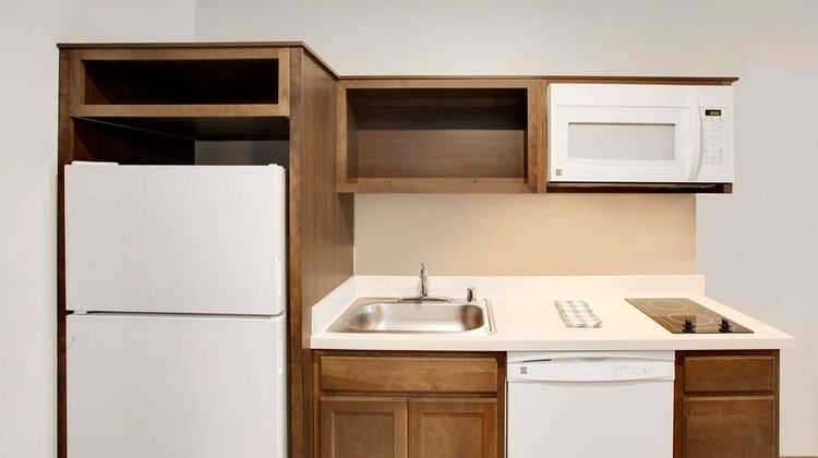 WoodSpring Suites Signature North Dallas Room