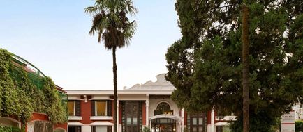 Ramada by Wyndham Mussoorie Mall Road Exterior