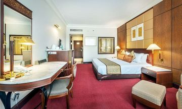 Ramada by Wyndham Bangkok Chaophya Park