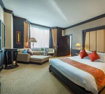 Ramada by Wyndham Bangkok Chaophya Park Room