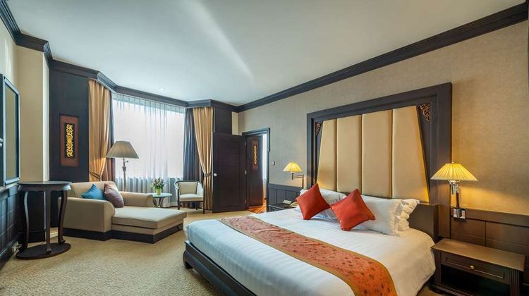 Ramada by Wyndham Bangkok Chaophya Park Room