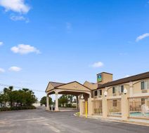 SureStay Hotel by BW Alexandria Airport Exterior