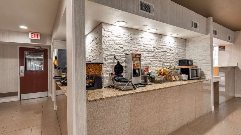 <b>SureStay Hotel by BW Alexandria Airport Restaurant</b>. Images powered by <a href="https://iceportal.shijigroup.com/" title="IcePortal" target="_blank">IcePortal</a>.