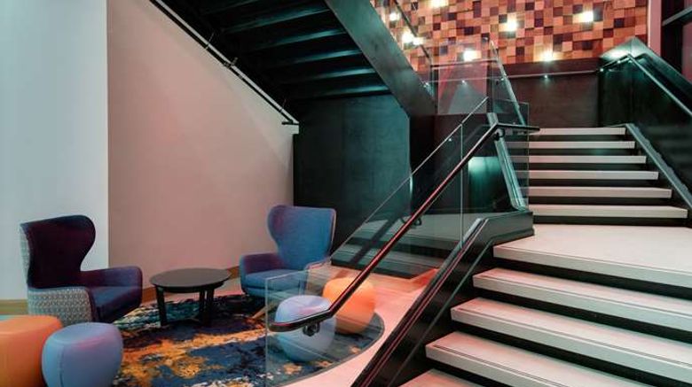 <b>Hyatt Place Boston Seaport District Lobby</b>. Images powered by <a href="https://iceportal.shijigroup.com/" title="IcePortal" target="_blank">IcePortal</a>.