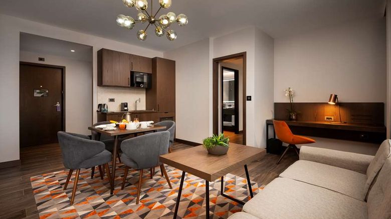 <b>Hyatt Regency Sofia Suite</b>. Images powered by <a href="https://iceportal.shijigroup.com/" title="IcePortal" target="_blank">IcePortal</a>.
