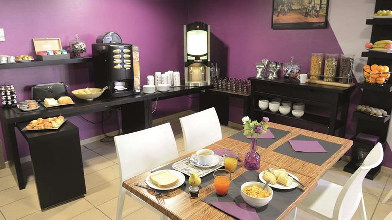 <b>Residhotel Lamartine Room</b>. Images powered by <a href="https://iceportal.shijigroup.com/" title="IcePortal" target="_blank">IcePortal</a>.