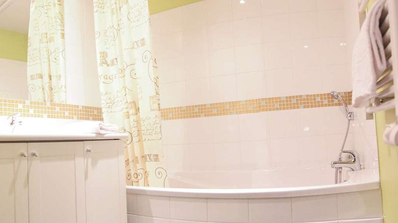 <b>Residhotel Lamartine Room</b>. Images powered by <a href="https://iceportal.shijigroup.com/" title="IcePortal" target="_blank">IcePortal</a>.