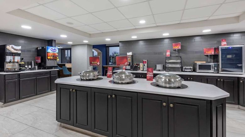 <b>Best Western Plus St Louis Westport Restaurant</b>. Images powered by <a href="https://iceportal.shijigroup.com/" title="IcePortal" target="_blank">IcePortal</a>.