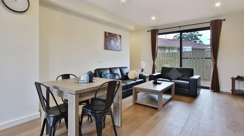 <b>Quality Apartments Dandenong Room</b>. Images powered by <a href="https://iceportal.shijigroup.com/" title="IcePortal" target="_blank">IcePortal</a>.