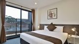 Quality Apartments Dandenong Room