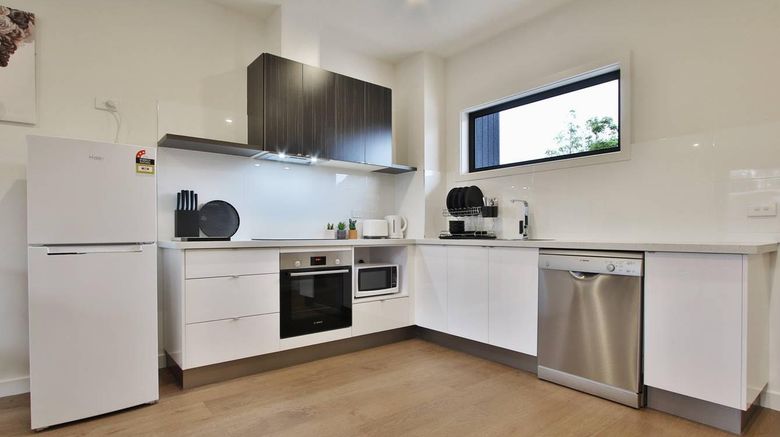 <b>Quality Apartments Dandenong Room</b>. Images powered by <a href="https://iceportal.shijigroup.com/" title="IcePortal" target="_blank">IcePortal</a>.
