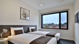 Quality Apartments Dandenong Room