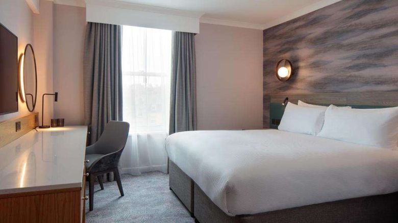 <b>DoubleTree by Hilton Bath Room</b>. Images powered by <a href="https://iceportal.shijigroup.com/" title="IcePortal" target="_blank">IcePortal</a>.